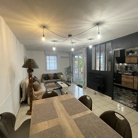 Bel Appartement,2 Chambres, Clim, Vue, Parking Lattes