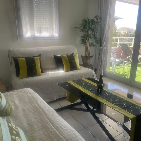 Bel Appartement,2 Chambres, Clim, Vue, Parking Lattes