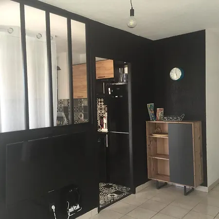 Bel Appartement,2 Chambres, Clim, Vue, Parking Apartment *
